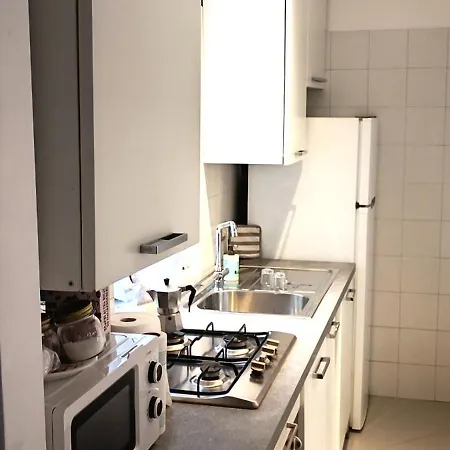 Апартаменты Loft Overlooking The Rooftops In Santa Croce *